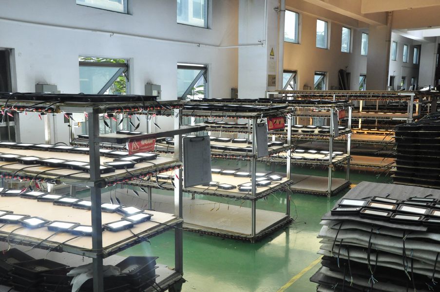 Shenzhen Snetop Technology Co., Ltd üreticinin üretim hattı