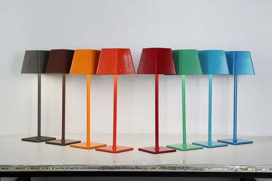 Dokunmatik Sensör LED Masa Lampası Düzenlenebilir Parlaklıkla AC100-240V DC 5V/1A